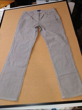 Pendleton Women's Mid Rise Stretch Light Grey Corduroy Pants SZ 12